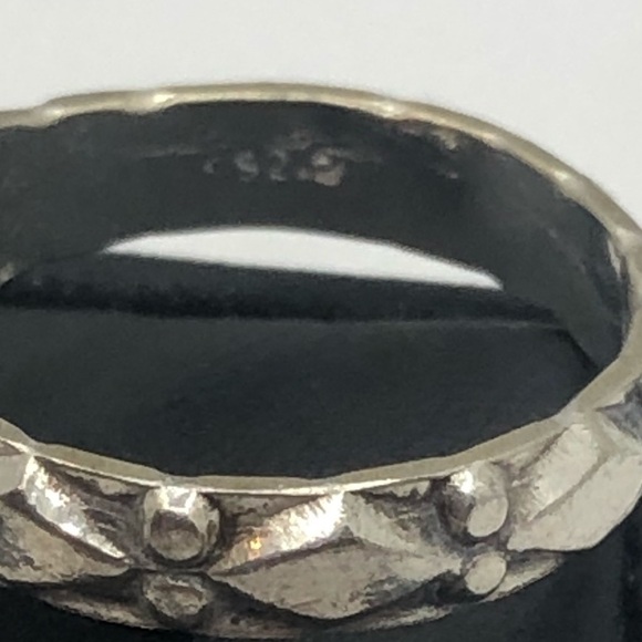 VTG Sterling & Facet Cut Oval Dark Blue Glass Stone Diamond Pattern Band Sz 6.75 - Picture 8 of 10